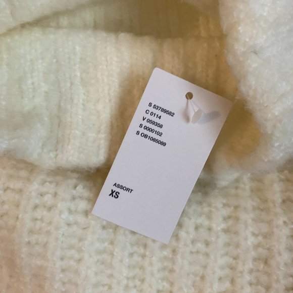 Urban Outfitters Oversized Sweater - Picture 2 of 2